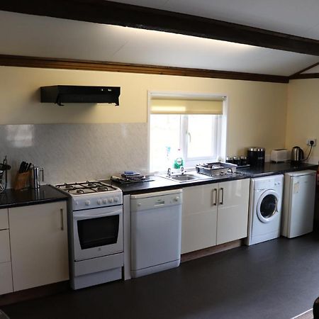 4 Bedroom Holiday Lodge In Welsh Hillside Woodland Llandrindod Wells Zewnętrze zdjęcie